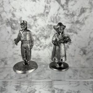 2009 Michael Ricker Dutch Netherlands Pewter Figurines Boy & Girl Holding Tulips